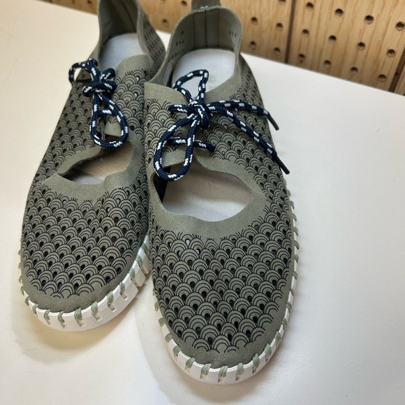 Ilse Jacobsen Shoes - Ilse Jacobsen Perforated Slip On Shoes With Laces size 7